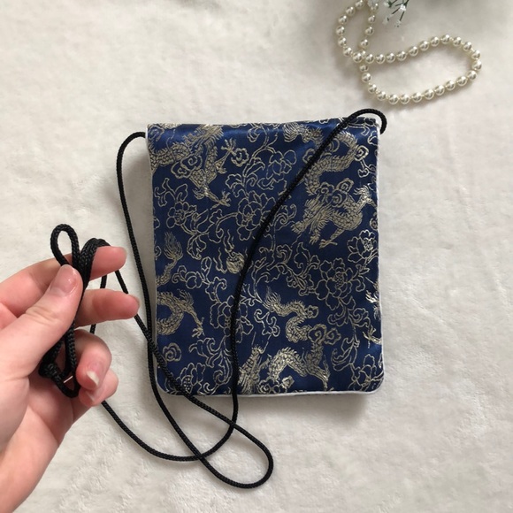 3/$20 | Japanese style print crossbody purse/bag - Picture 4 of 4